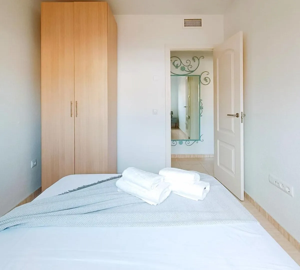 El Jazmin Suites, 3 Hab, Gran Terraza Con Vistas A La Montana Y A 15 Min De La Playa 아구아둘세 스페인