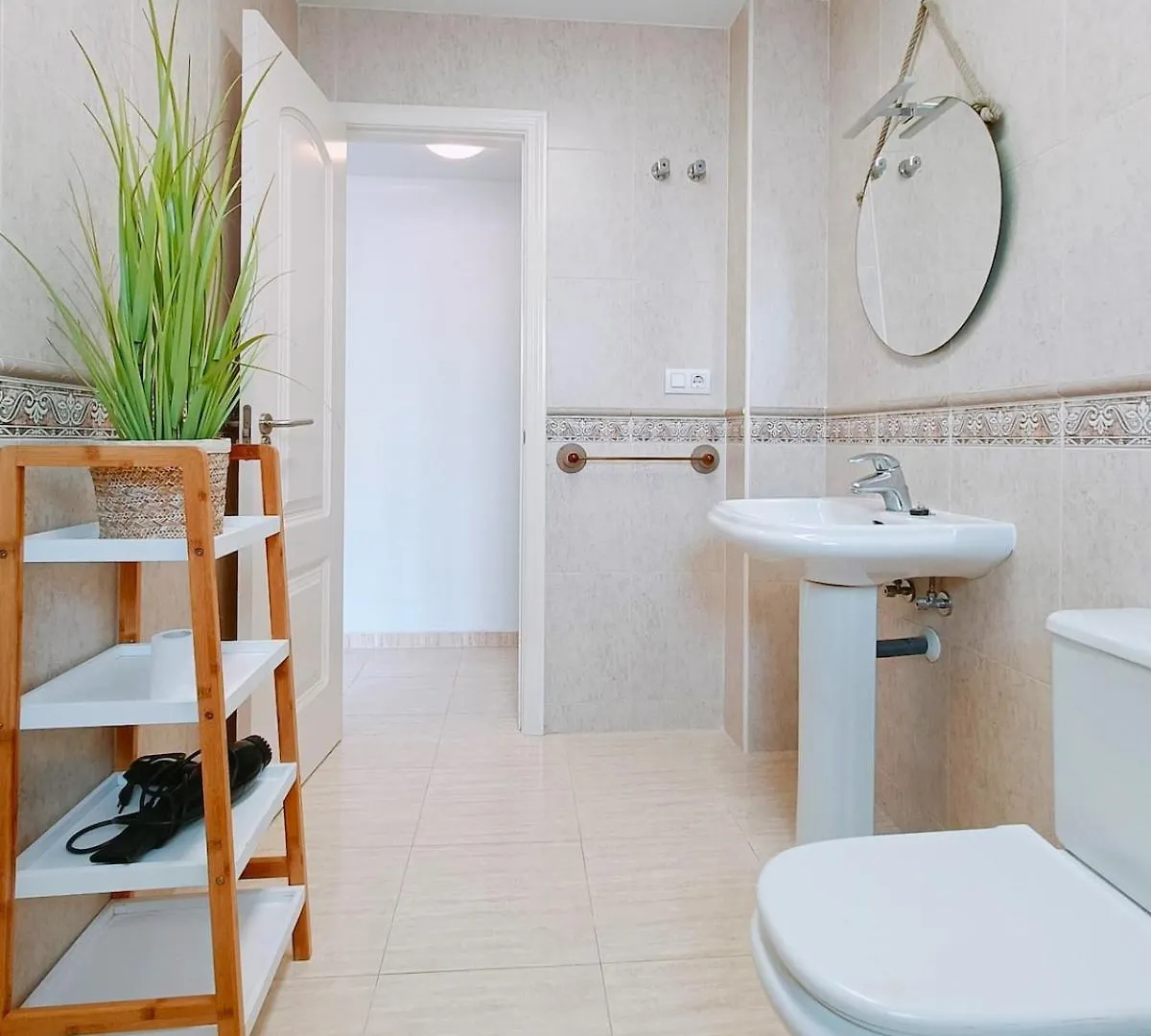 아파트 El Jazmin Suites, 3 Hab, Gran Terraza Con Vistas A La Montana Y A 15 Min De La Playa 아구아둘세 스페인